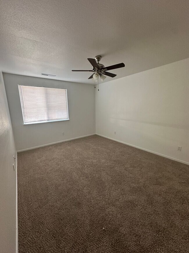 Building Photo - 3954-3958 Village Dr