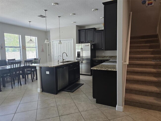 Building Photo - 4335 Mount Bandon Dr