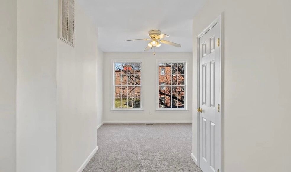 Master Bedrrom - 1239 W Lombard St