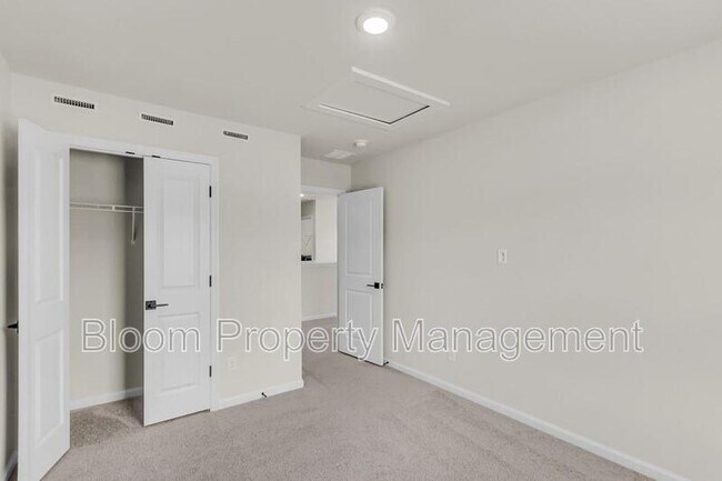 Building Photo - 216 Wappoo Trce Ln