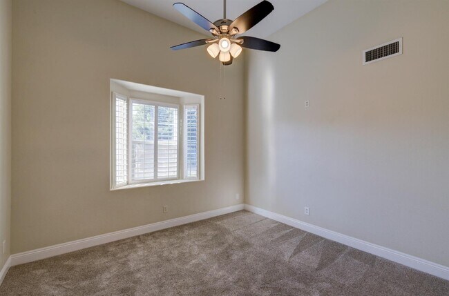 Building Photo - 1723 N Mont Blanc Ln