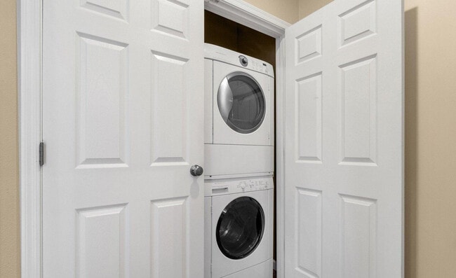 Building Photo - 3221 N 37th St