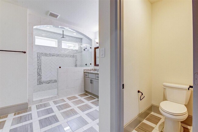 Building Photo - 5710 Brancott Way