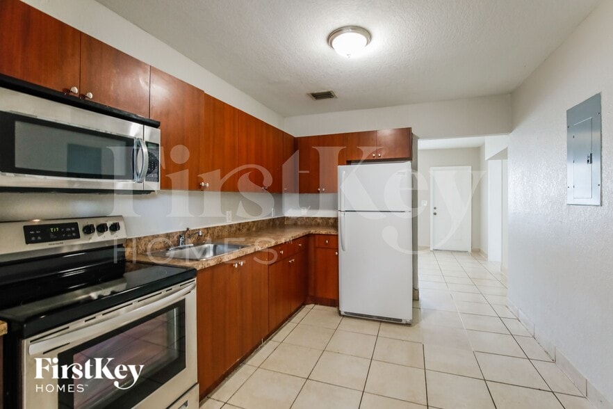 Building Photo - 1481 NW 44th St