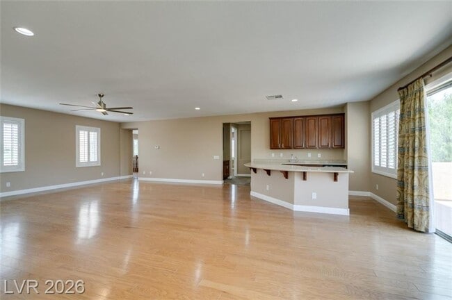 Building Photo - Elegant Anthem Country Club Residence with Spa, Balcony & 3-Car Garage