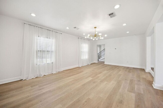 Building Photo - 3415 Southmore Blvd
