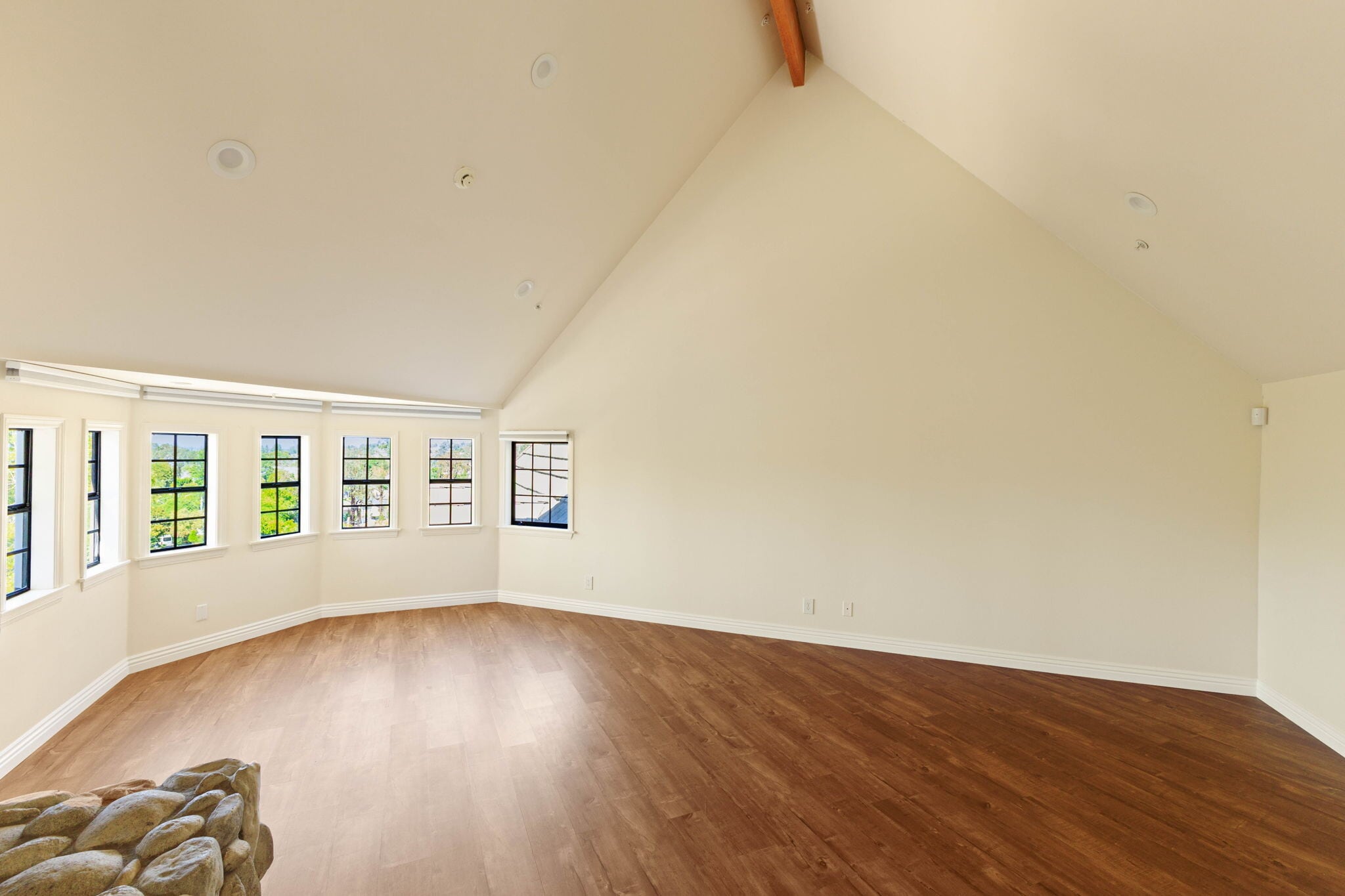 Building Photo - 5237 San Feliciano Dr