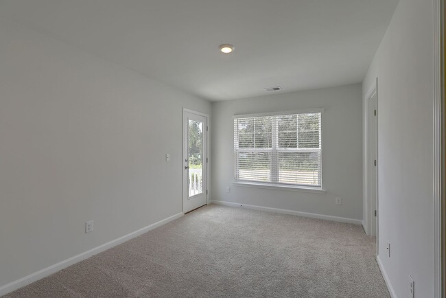 Building Photo - Shady Oaks Subdivision!
