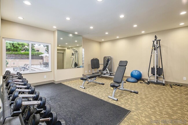 Building Photo - 3550 Lebon Dr