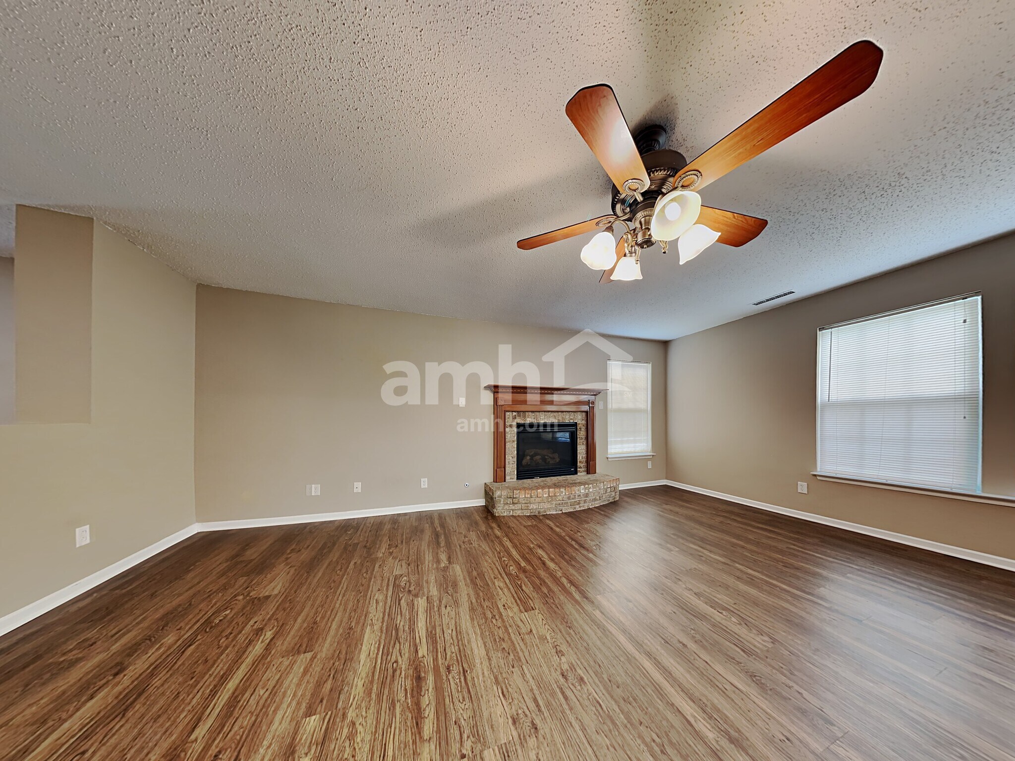 Building Photo - 5601 Skipping Stone Dr