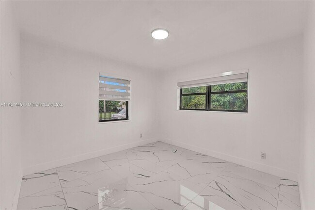 Building Photo - 8210 SW 29th St