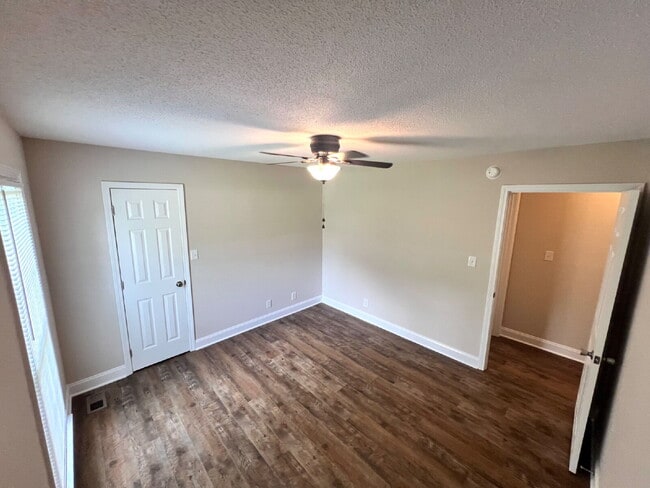 Building Photo - 168 Kirby Dr