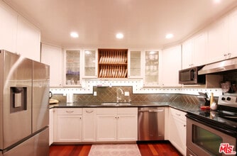 Building Photo - 603 S Prospect Ave