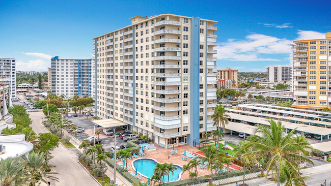 Building Photo - 305 N Pompano Beach Blvd