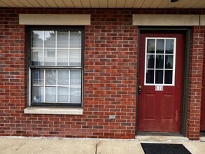 Building Photo - Two bedroom apartment