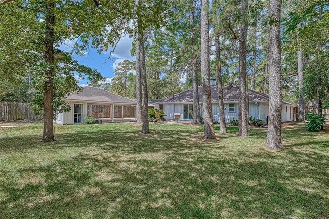 Building Photo - 26414 Maplewood Dr