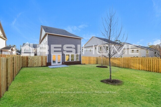 Building Photo - 1009 Tranquil Gdns Pl