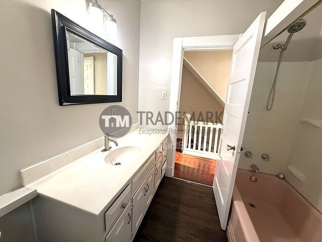 Building Photo - 2215 N 4th St