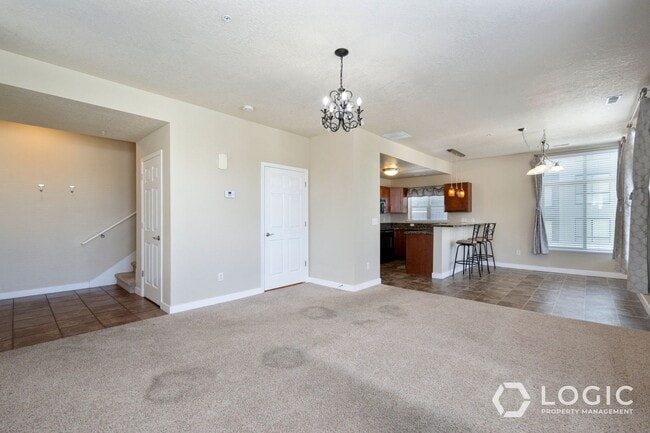 Building Photo - Grand Unit in Salt Lake City!