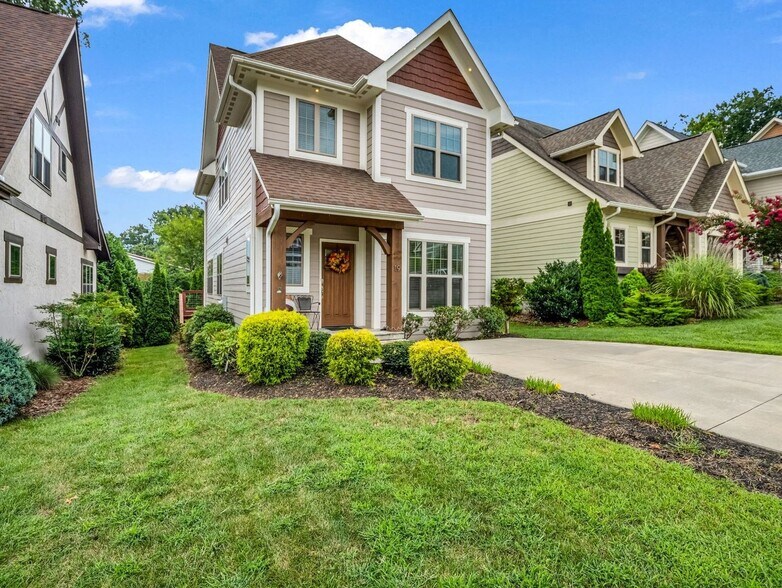 Building Photo - 19 Tudor Way