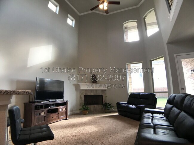 Building Photo - 5913 Richmond Dr