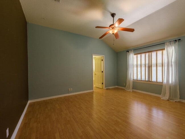 Building Photo - 442 S Lynnwood Trail