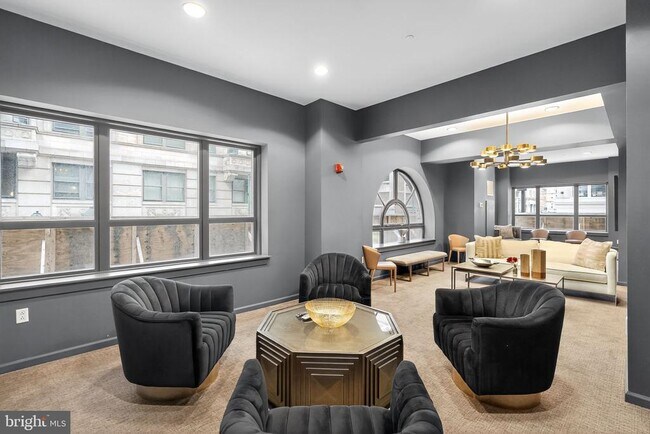 Building Photo - 1425 Locust St