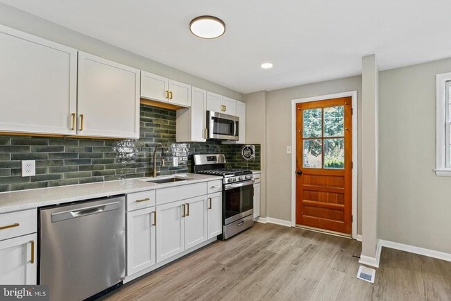 Building Photo - 934 Circle Dr