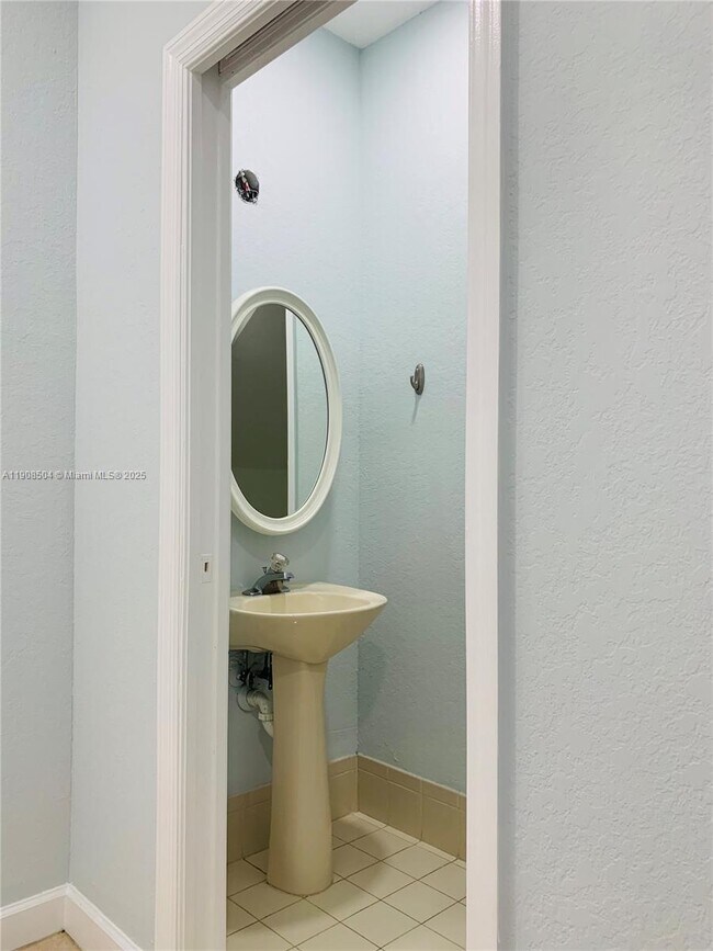 Building Photo - 17800 NW 73rd Ave