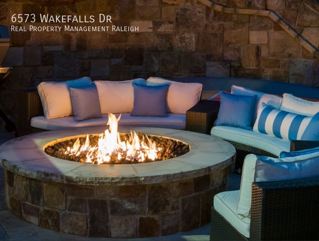 Building Photo - 6573 Wakefalls Dr