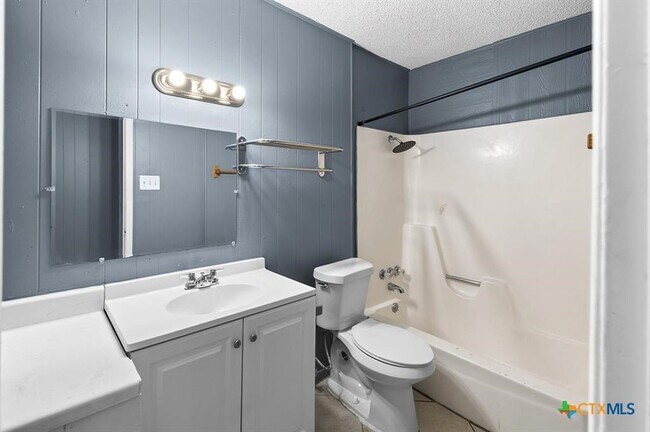 Primary Photo - 1611 Jones St