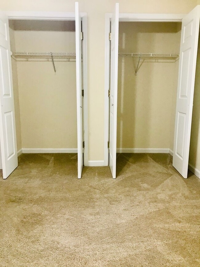 Building Photo - AVAILABLE NOW!! Great 2 Bedroom Townhome! Close CCU, CMC, Shopping, Restaurants & More!