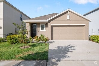 Building Photo - Charming 3/2 Home- Move In ready!