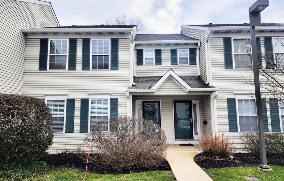 Primary Photo - 156 Yorkshire Way