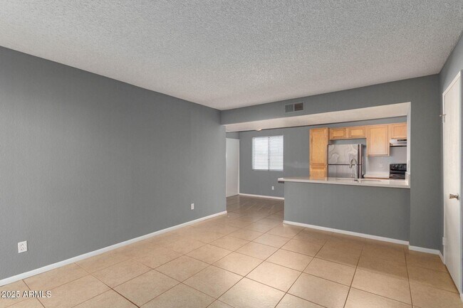 Building Photo - 2938 N 61st Pl