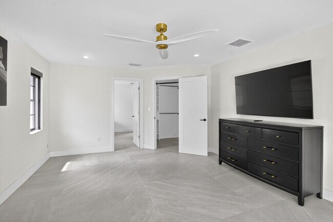 Building Photo - 20833 Sonrisa Way
