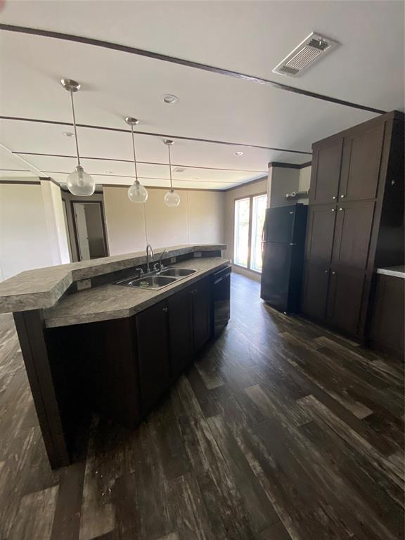 Building Photo - 304 Rd 5242