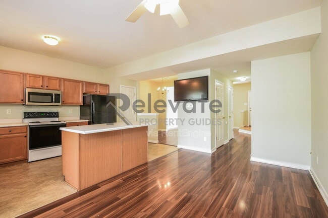 Building Photo - 5504 Springwater Ln