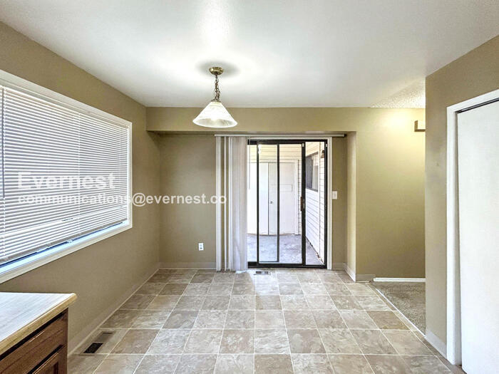 Building Photo - 1185 Mazatlan Cir