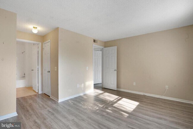 Building Photo - 9240 Caspian Way