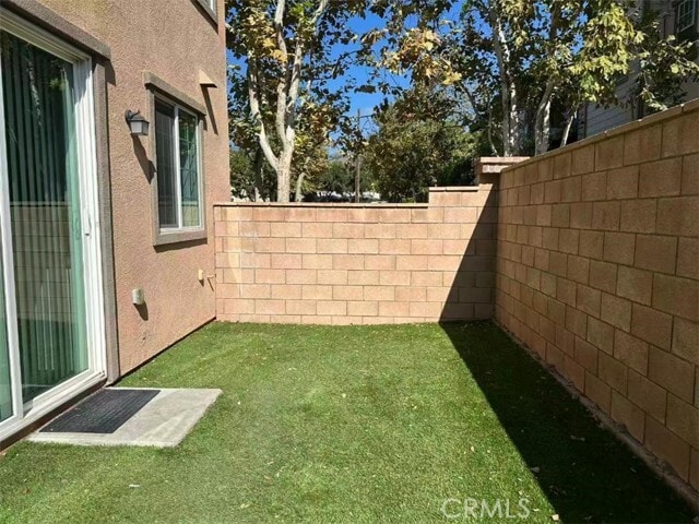 Building Photo - 650 Huron Pl