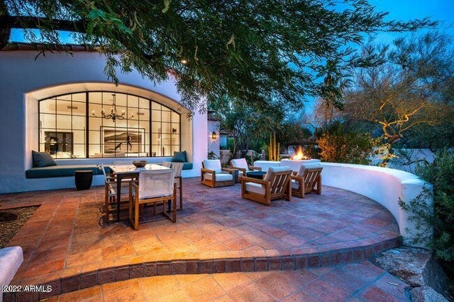 Building Photo - 6723 N Desert Fairways Dr