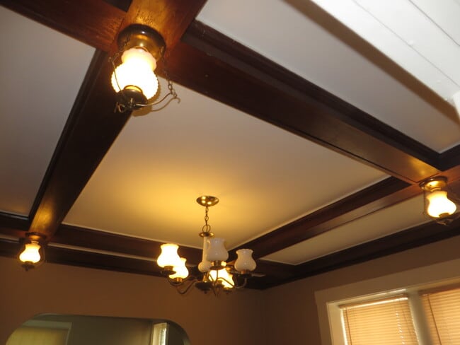 Building Photo - 1126 Nelson St