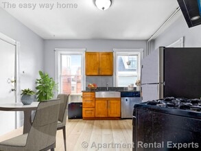 Building Photo - 3 Kinnaird St