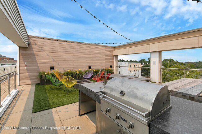 Building Photo - 601 Heck St