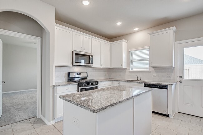 Building Photo - 31322 Spotted Saddle Hollow