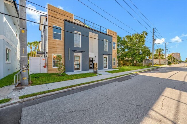 Building Photo - 527 N Garden Ave