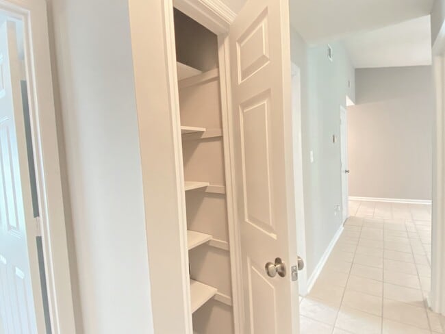 Building Photo - 25 Davidson Ave