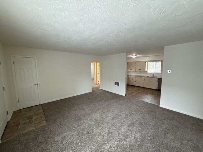 Building Photo - 2463-2479 Lee St SE