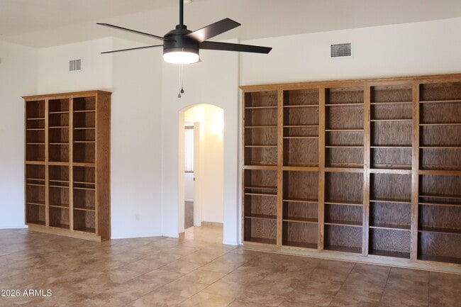 Building Photo - 5379 Almosa St
